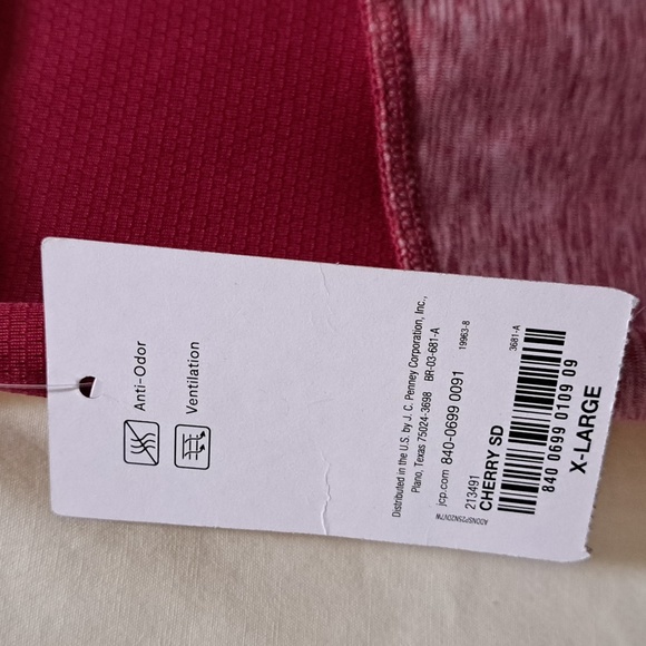 NWT Womens Xersion Brand Tank Top Sz XL Breathable Tech. Quick Dry Cherry color - Picture 5 of 7